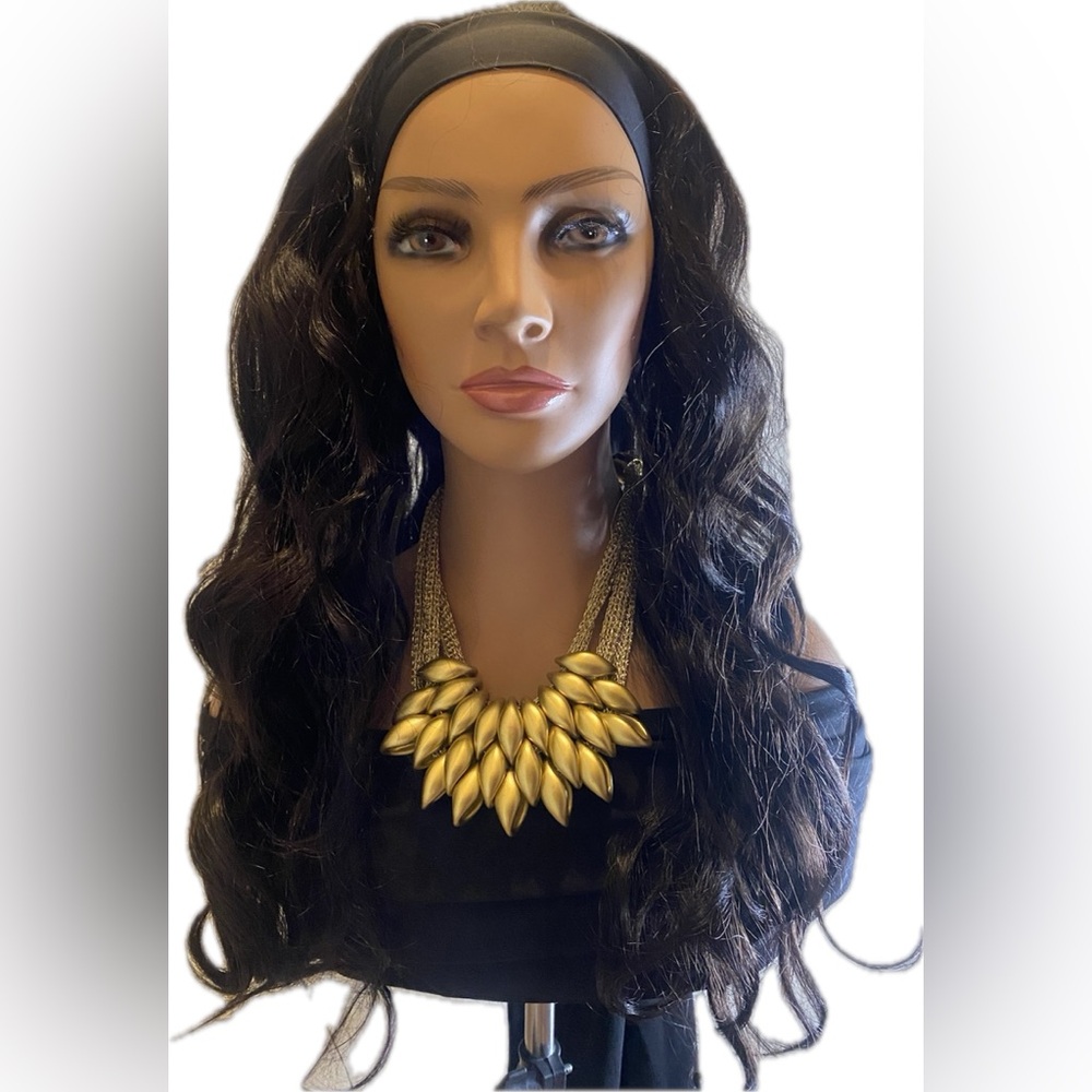 29. Synthetic body wave headband Wig 1b - Picture 5 of 8